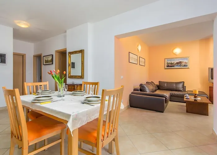 Riva Apartment Porec